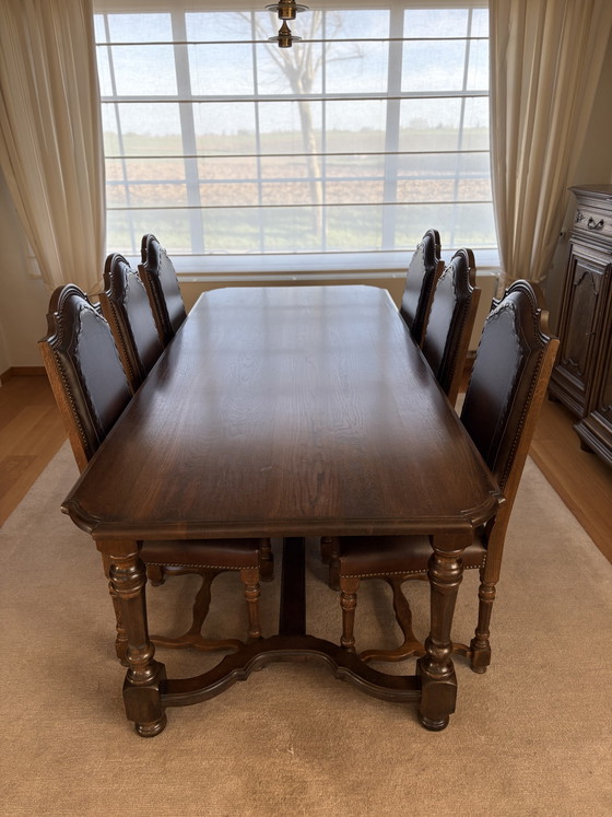 Image 1 of Zona pranzo con armadio e credenza