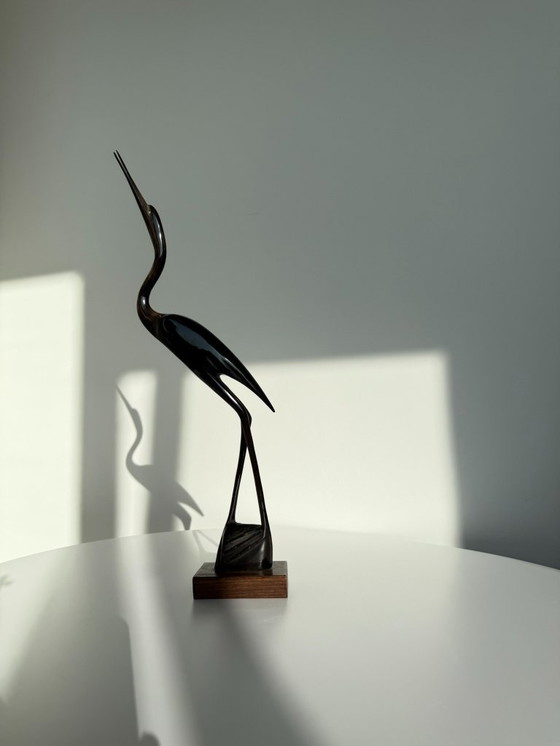 Image 1 of Héron vintage sculpté à la main