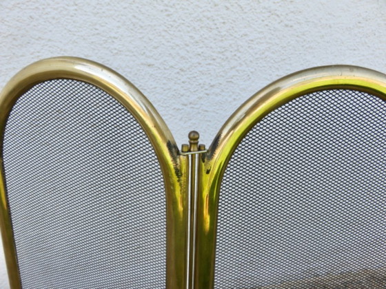 Image 1 of Pantalla para chimenea, protector contra chispas, de latón dorado con 4 paneles plegables, Francia, 1950.