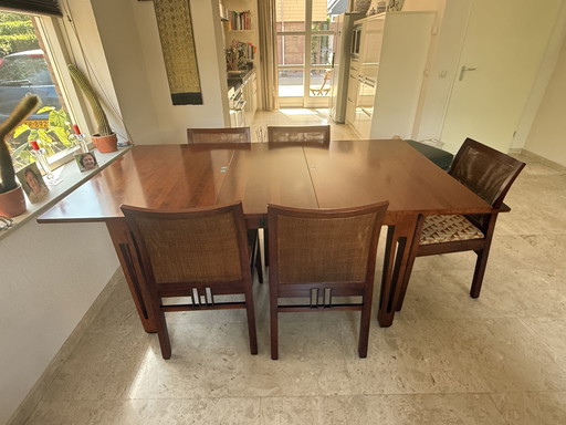 Mesa de comedor extensible Schuitema de madera de cerezo