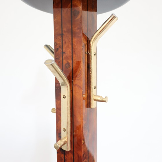 Image 1 of PERCHERO ATRIBUIDO A WILLY RIZZO, EN BRIAR WOOD, DÉCADA DE 1970