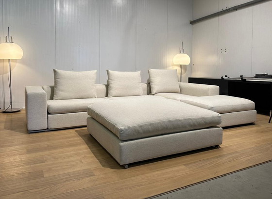 Image 1 of NEWLY UPHOLSTERED Flexform Groundpiece Corner Sofa