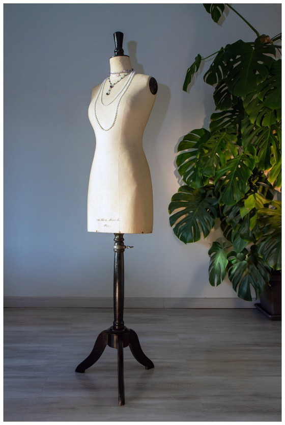 Image 1 of Mannequin Girard Paris, pour "Au bon marché" début 20 -ème (image 1) Mannequin Girard Paris, pour "Au bon marché" début 20 -ème 