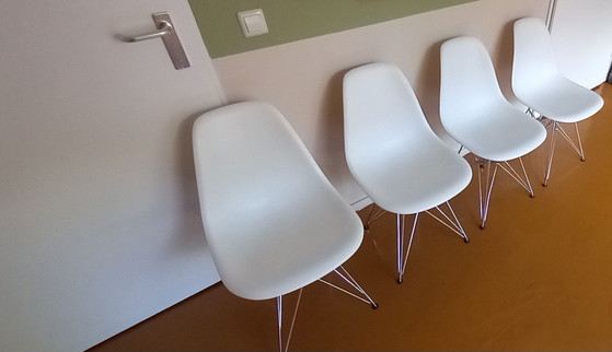 4x Vitra Eames DSR – Fauteuils d'appoint, Plastique (photo 4 of 13)