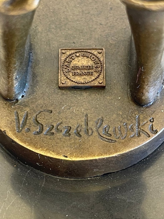 Image 1 of Scultura in bronzo – Piccolo mozzo che fischietta – Firmata V. Szczeblewski – 21 cm