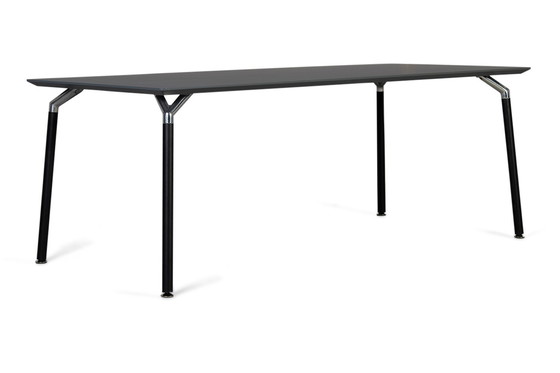 Image 1 of Bree's New World Shape eettafel