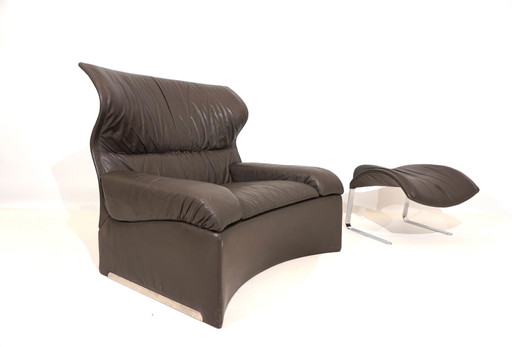 Saporiti Vela Alta lederen fauteuil met poef van Giovanni Offredi