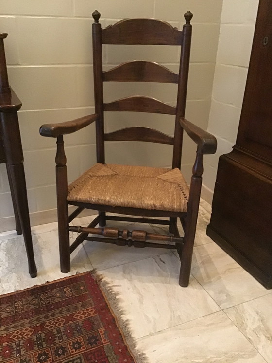 Image 1 of Silla antigua de madera