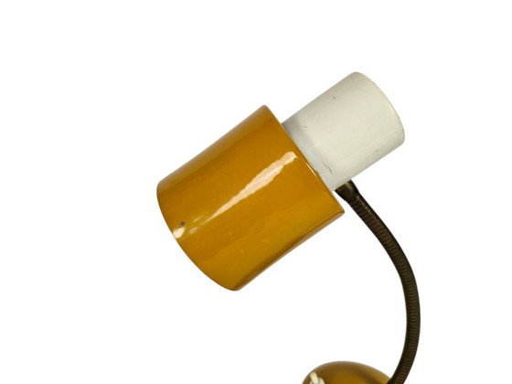 Image 1 of Hala Zeist - design H. Busquet - lampada da tavolo - giallo ocra - Zeist - anni '60