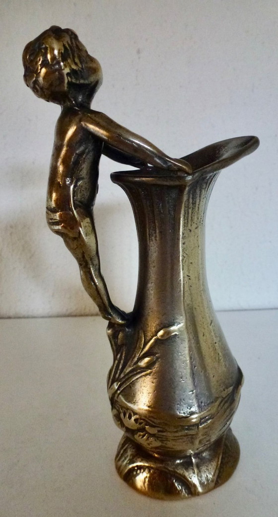 Image 1 of Jarrón Art Nouveau con putti