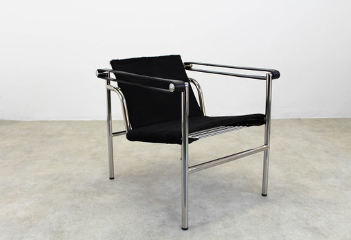 Lc1 Chair Le Corbusier Cassina Charlotte Perriand Seats