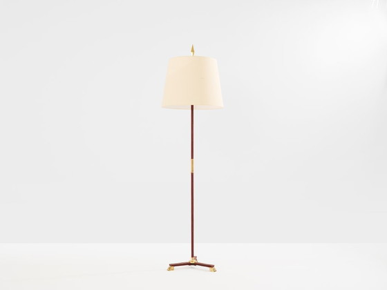 Image 1 of Jacques Adnet Piqué Sellier Stehlampe aus rotem Leder und Messing, 1950