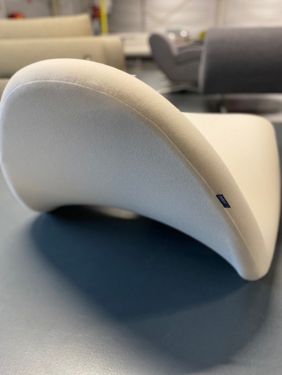 Image 1 of Artifort Tongue armchair