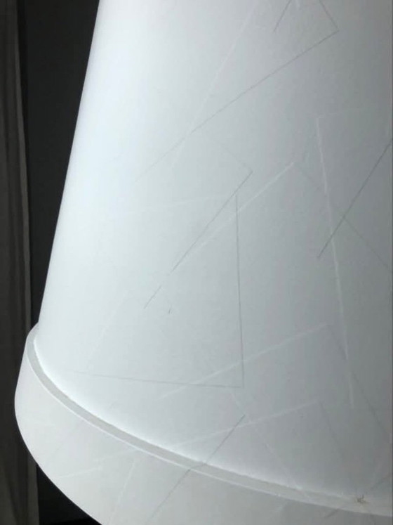 Image 1 of LAMPADA DA TERRA IN CARTA DI STUDIO JOB