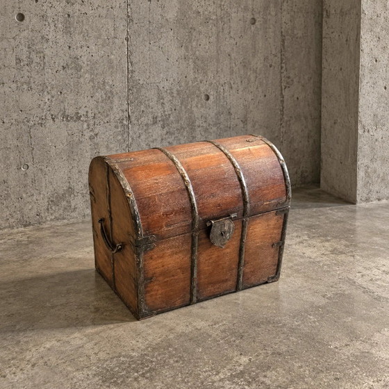 Antique Military Campaign Style Brass Bound Wooden Six Wine Bottle Chest – Mueble bar (photo 4 of 5)