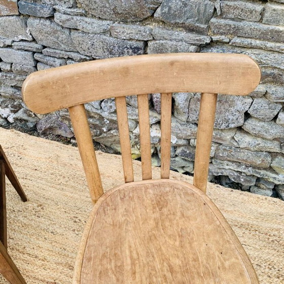 Image 1 of Ein Paar ungleiche Stühle