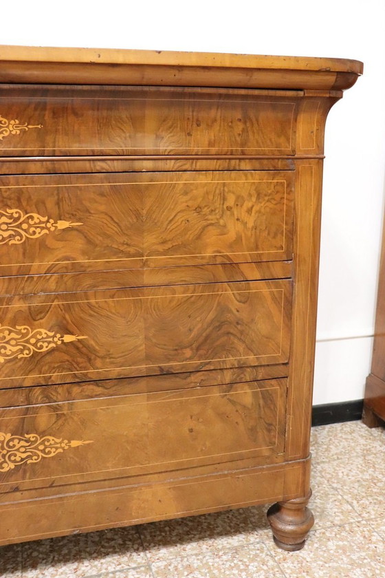 Image 1 of Cómoda antigua de nogal con incrustaciones, Italia, principios del siglo XIX