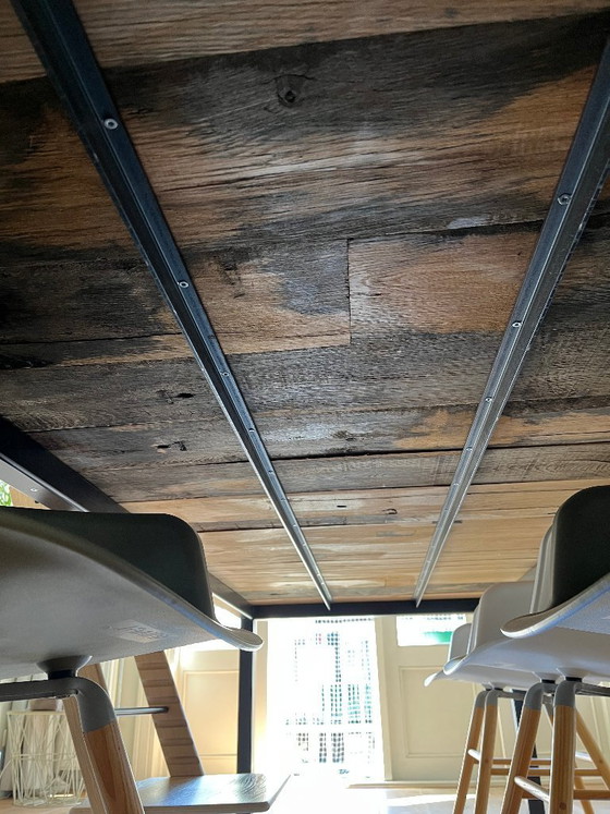 Image 1 of solid robust oak table