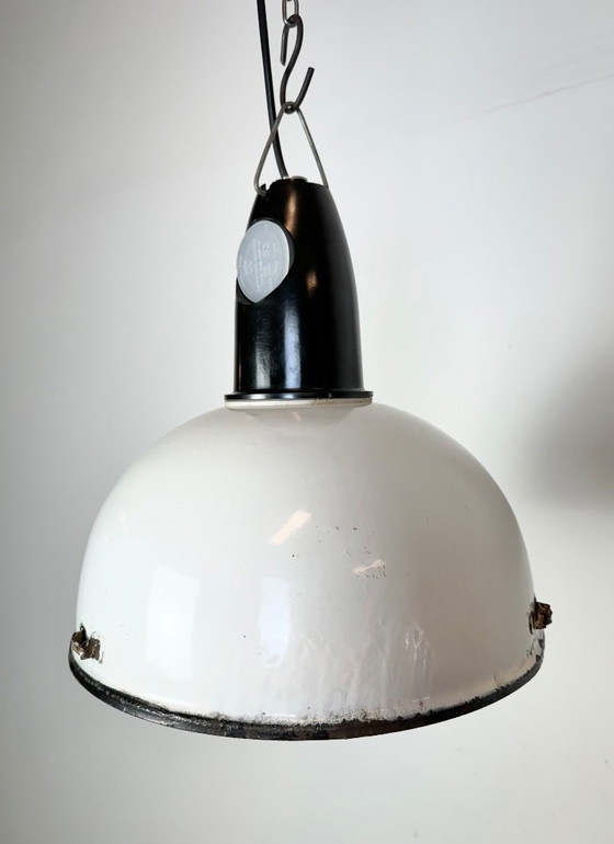 Image 1 of Lampada a sospensione smaltata bianca industriale sovietica, anni '60