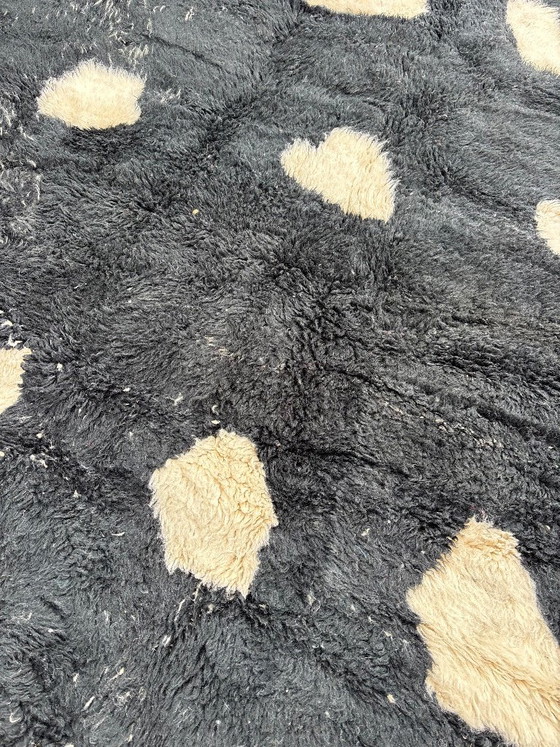 Image 1 of Black and White Moroccan Rug 200x300 cm- Hand Made Berber Wool Rug