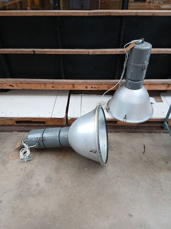 Industrielle Lampen, Pendelleuchten, Glas, Metall, Grau (Foto 9 von 9)