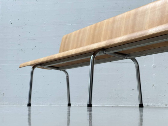 Banc en hêtre moulé stratifié avec piètement en tube d'acier, années 1960 – &Tradition, Wood (photo 6 of 18)