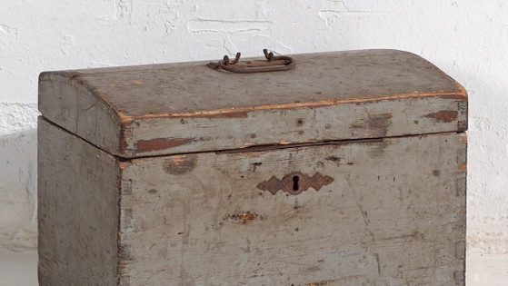 Kleine antike graue Truhe (ca. 1900) #69 – Kommoden, Rustic (photo 3 of 40)