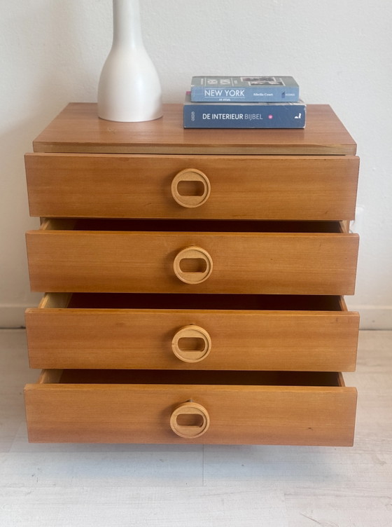 Commode vintage du milieu du siècle – Wood (photo 4 of 11)