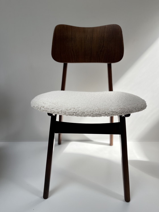 Image 1 of 4 chaises de salle à manger vintage en teck