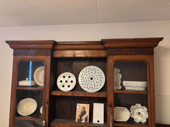 Image 1 of Aparador o librería de estilo inglés