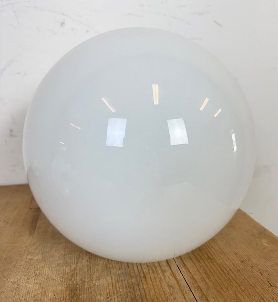 Image 1 of Vintage kroonluchter met melkglas van Elektrosvit, jaren 60