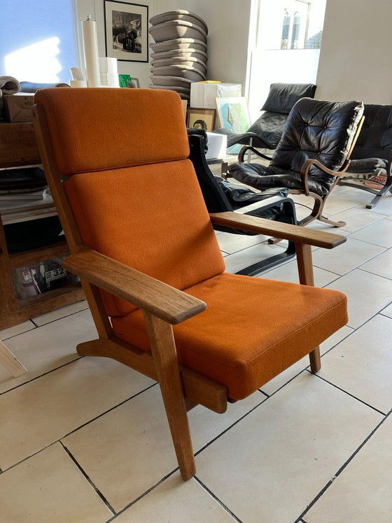 Image 1 of Poltrona Hans J. Wegner GE290A