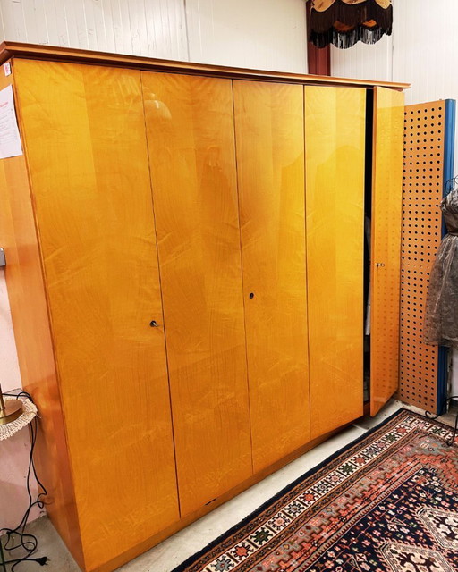 Armoire à linge vintage des années 1950