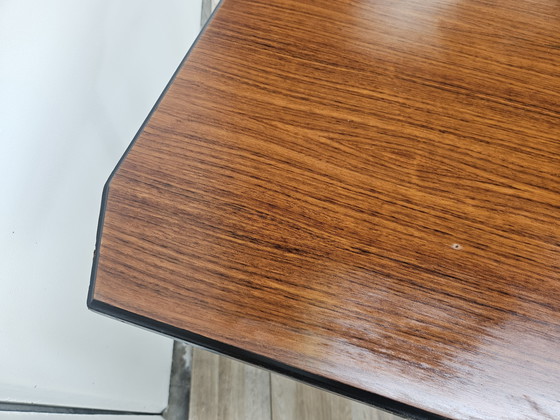 Image 1 of Table de salle à manger à rallonge en noyer des années 70