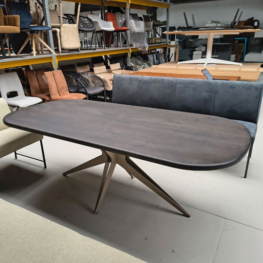 Nouveau Dining table