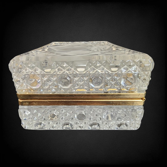 Vintage Franse sieradendoos van diamantgeslepen kristal – goudkleurige rand – circa 1950 (photo 13 of 14)