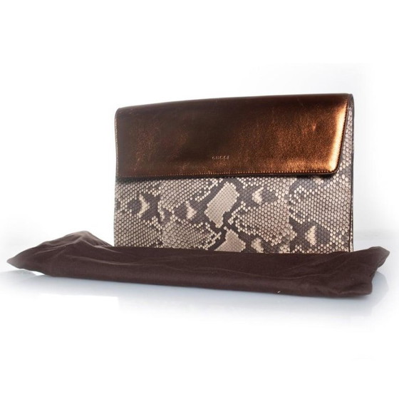 Image 1 of Gucci Clutch aus Pythonleder mit Metallklappe