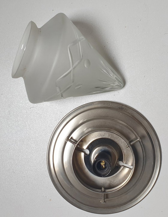 Image 1 of Lámpara de techo Art Déco con cristal tallado.