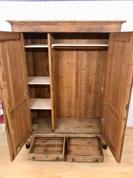 Image 1 of Country-style wardrobe in shabby chic style / Art Nouveau wardrobe, antique wardrobe