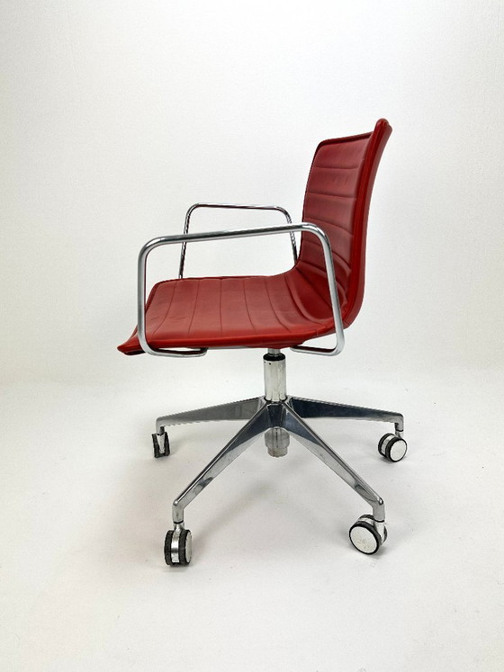 Image 1 of Sedia design Arper Catifa 53