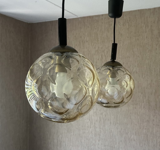 2x lampes de plafond à boule en verre vintage 1970