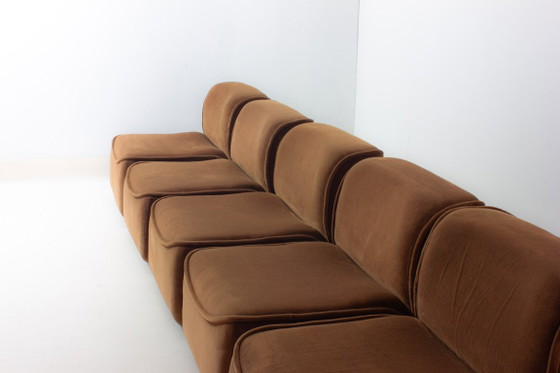 Image 1 of Canapé modulaire futuriste