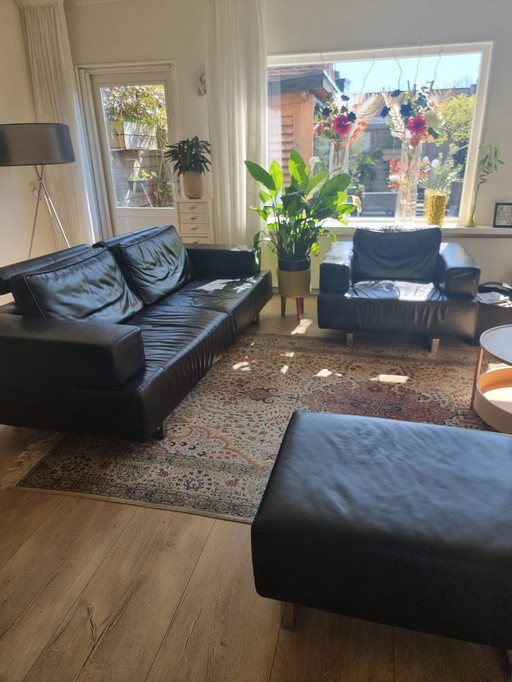 Domicil Sofa, Sessel und Hocker.