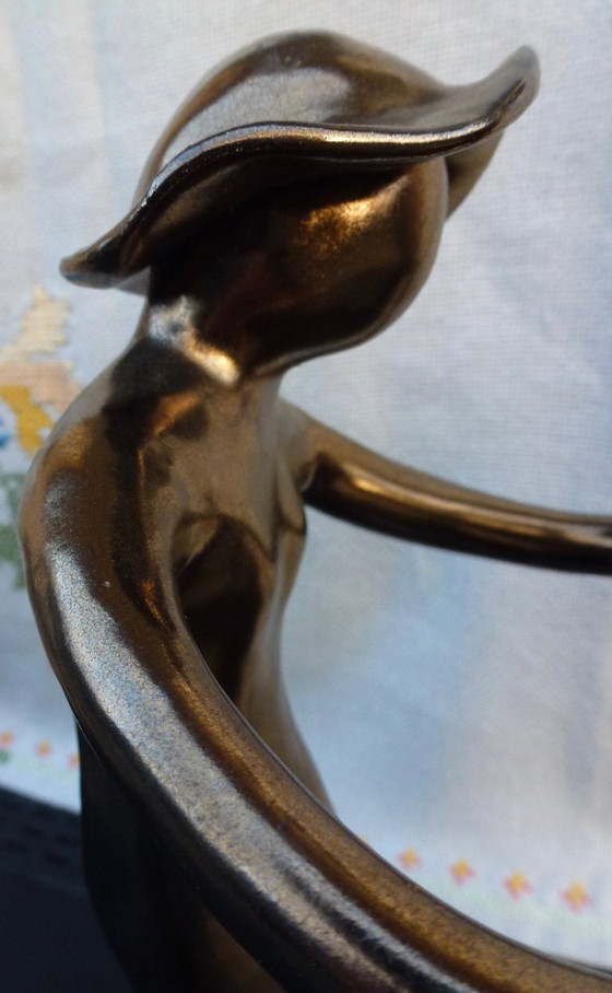 Image 1 of Coppia di sposi in ceramica, bronzata, l'Impegno.