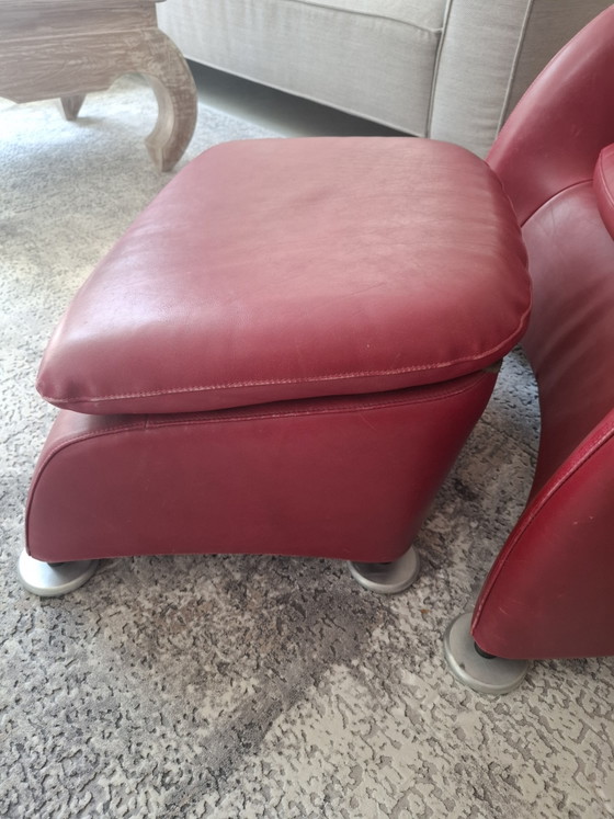 Image 1 of Montis Loge rode lederen designfauteuil + originele hocker, ontwerp Gerard van den Berg
