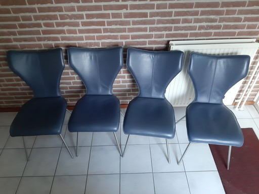 4 Chairs Joni by Bert Plantagie