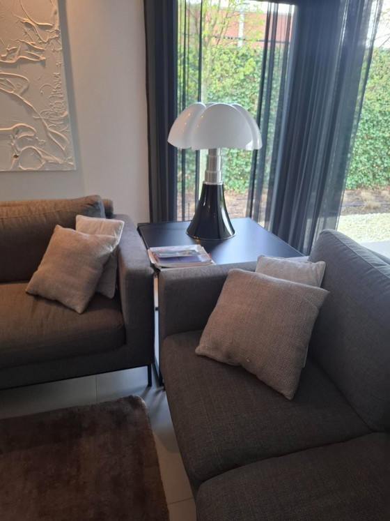 Image 1 of Nombreux coussins décoratifs (choisis par l'architecte d'intérieur)