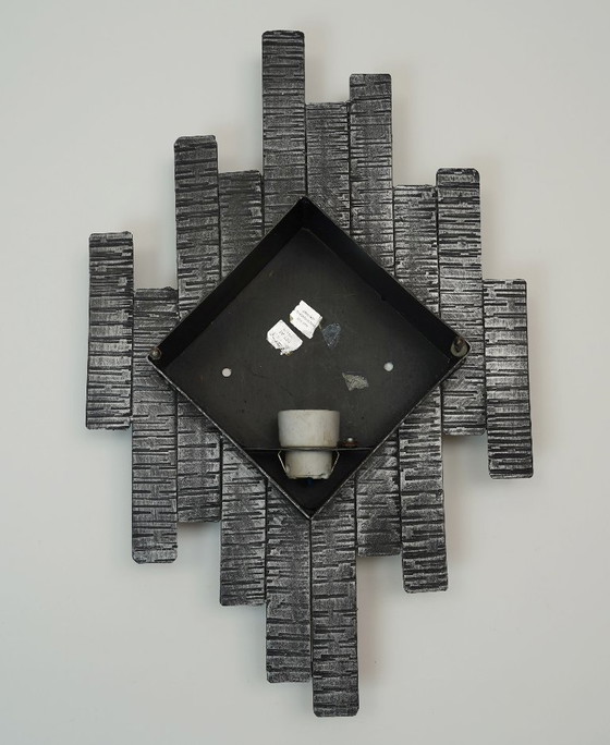 Applique da parete in ferro battuto e vetro in stile brutalista di metà secolo, anni '60/'70. – Iron, Glass (photo 11 of 12)