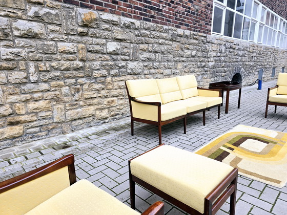 Image 1 of Casala Mid Century Vintage jaren 60/70 zitgroep set bestaande uit een bank en een fauteuil.