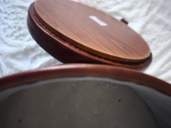 Image 1 of Tavolino/sgabello/comodino vintage anni '90 in stile retrò